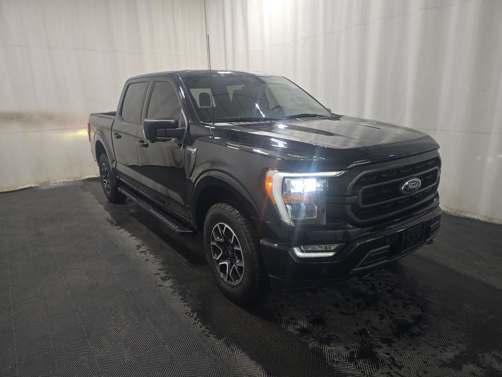 2023 Ford F-150 XLT AWD