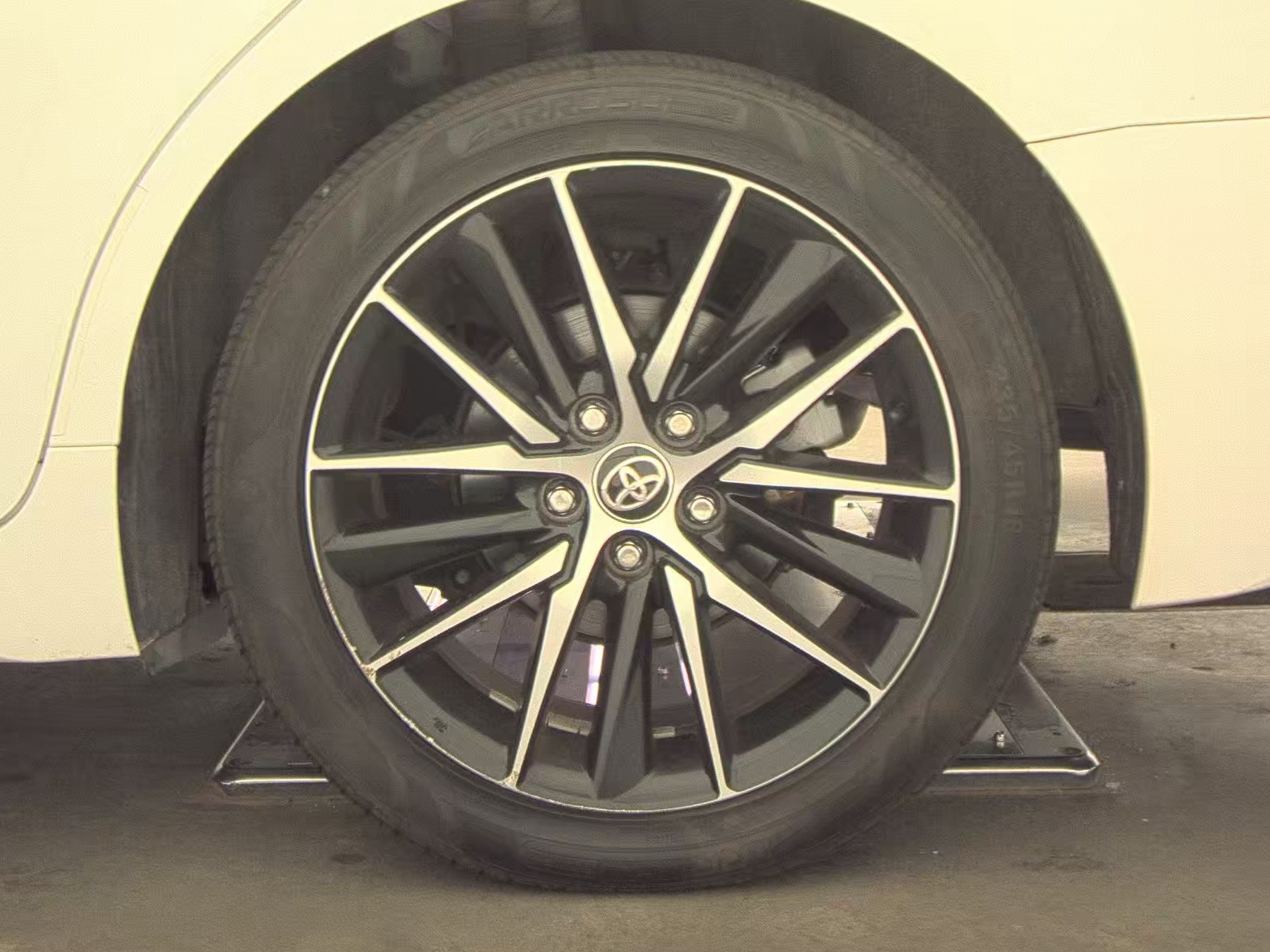 2024 Toyota Camry SE FWD