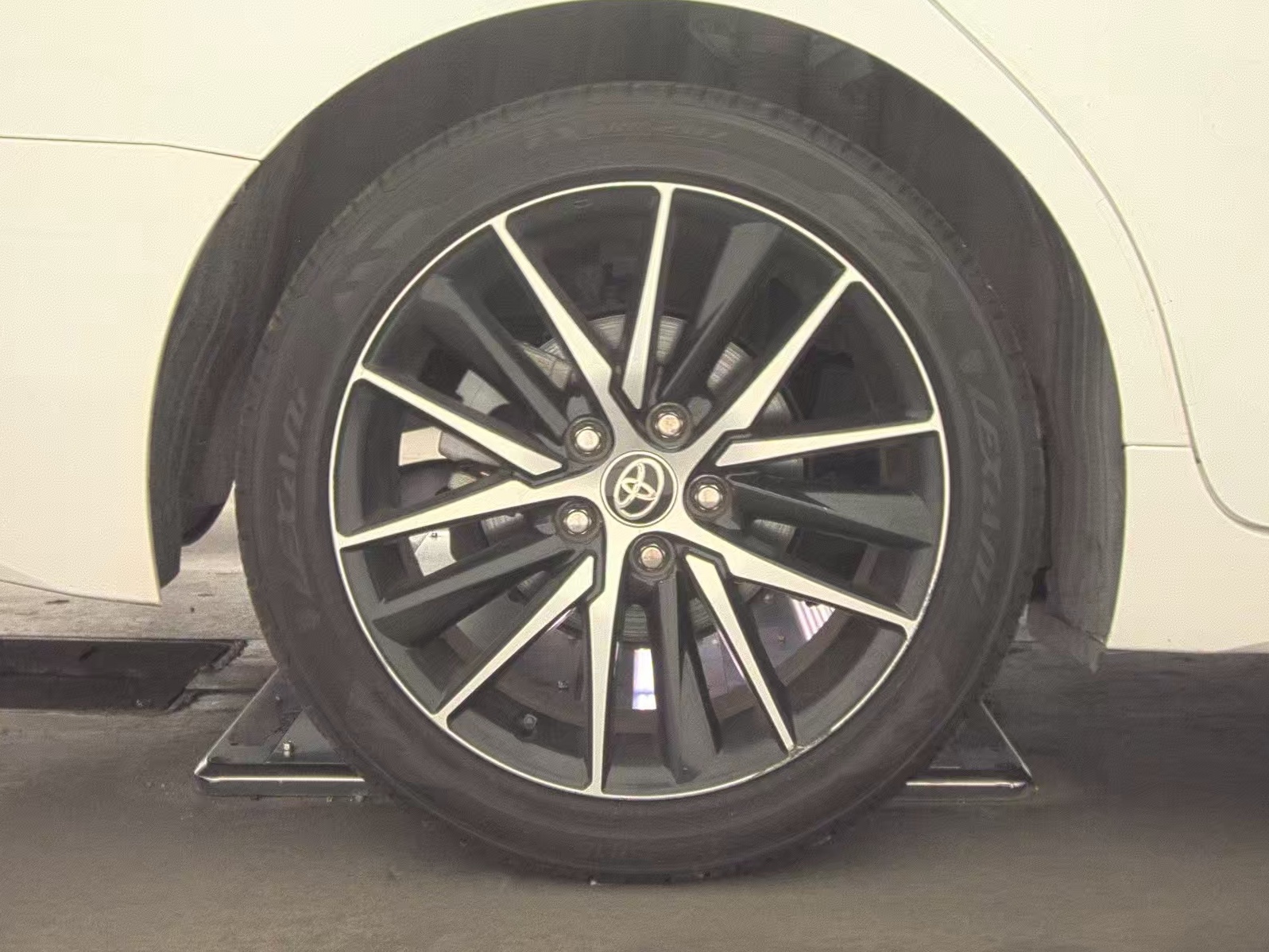 2024 Toyota Camry SE FWD