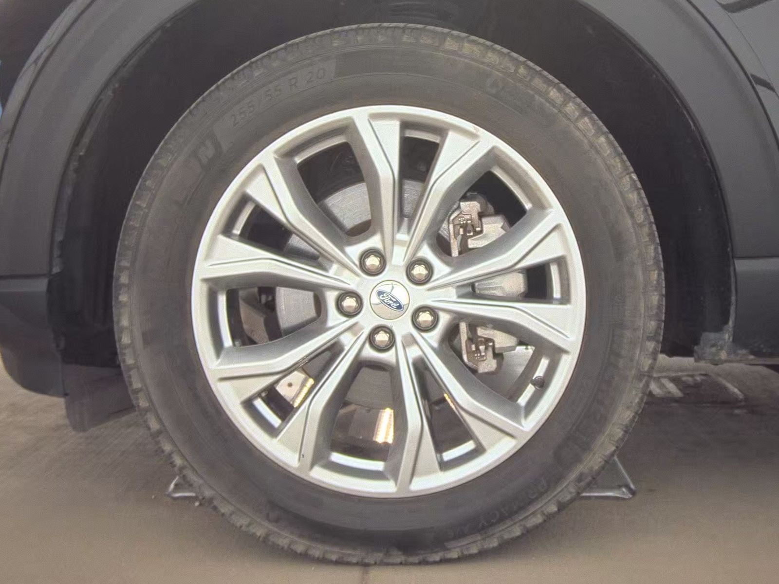 2023 Ford Explorer XLT AWD