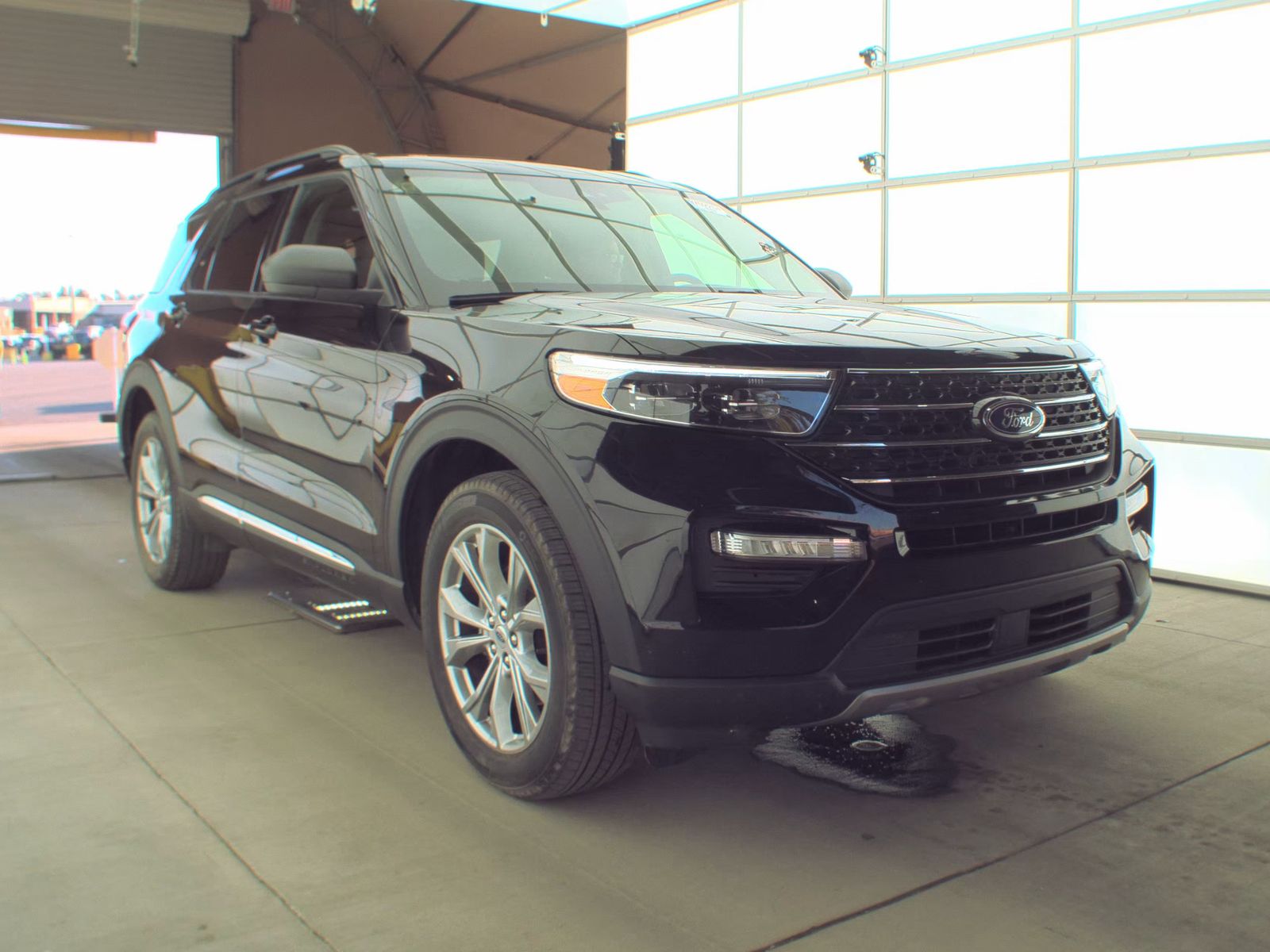 2023 Ford Explorer XLT AWD