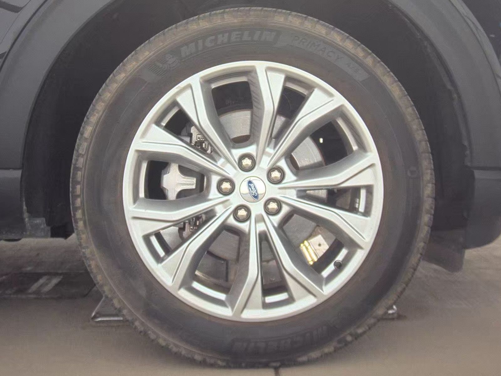 2023 Ford Explorer XLT AWD