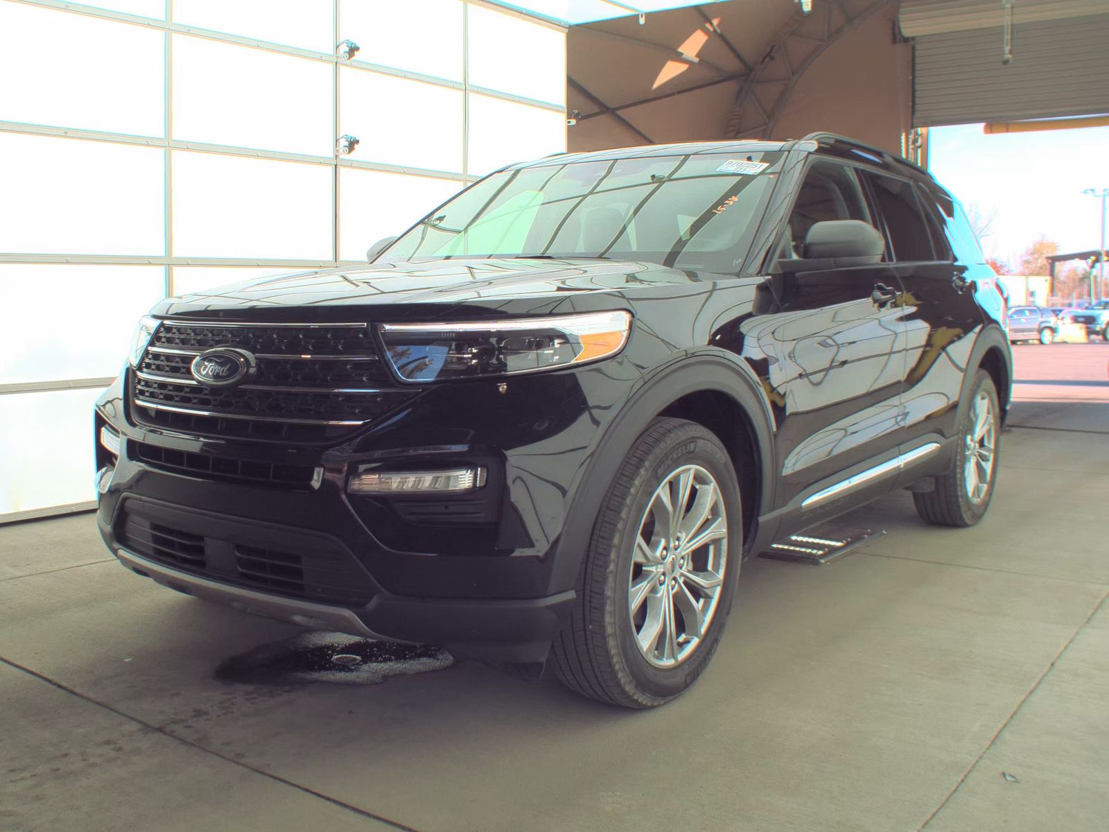 2023 Ford Explorer XLT AWD