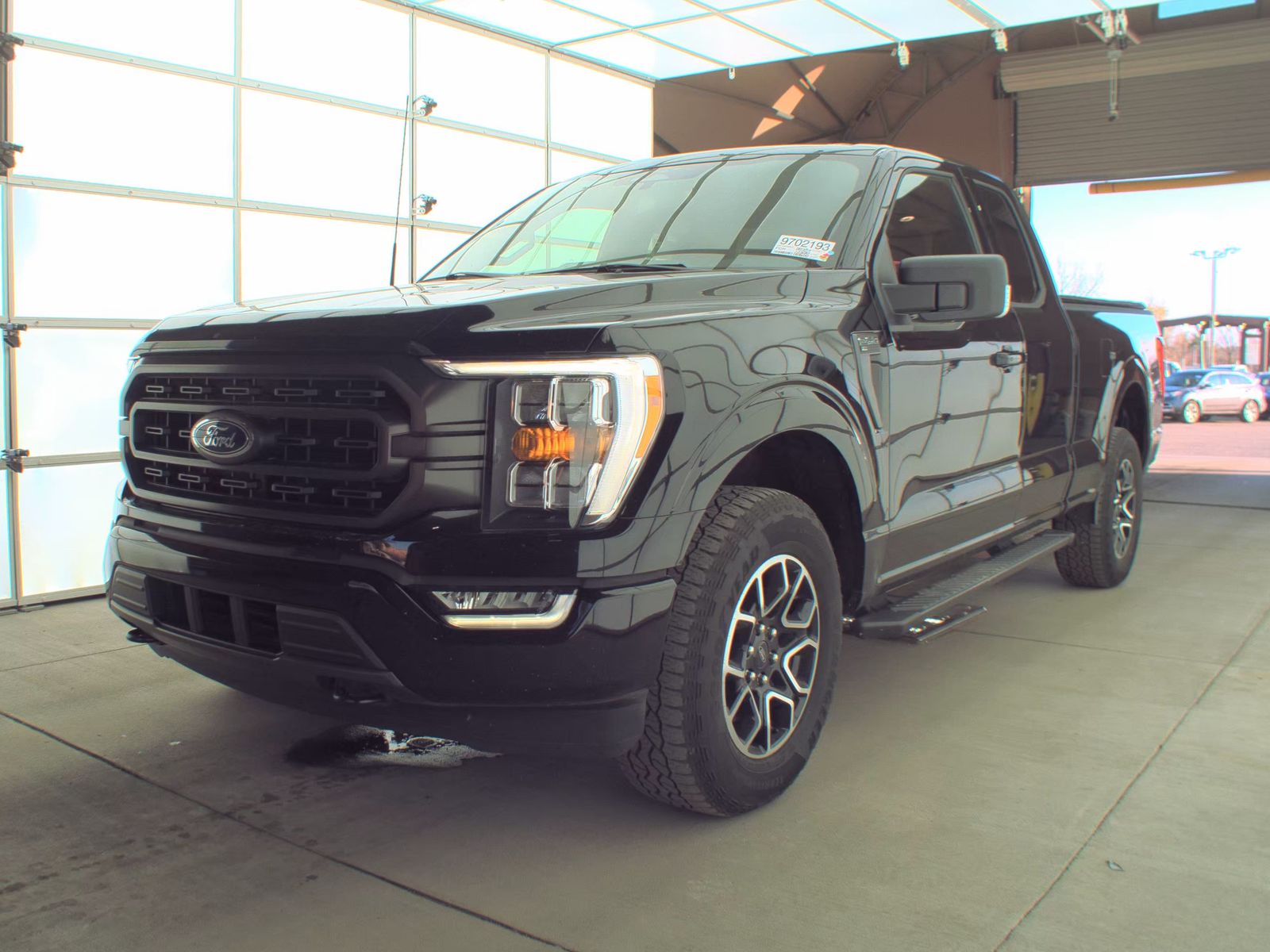 2023 Ford F-150 XLT AWD