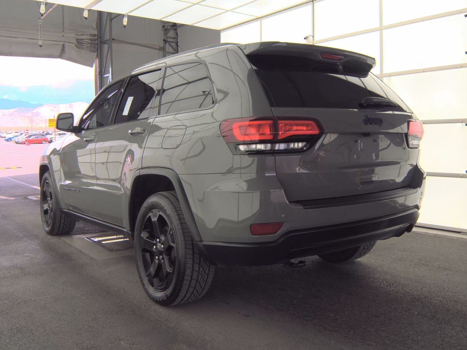2019 Jeep Grand Cherokee Laredo Upland Edition RWD