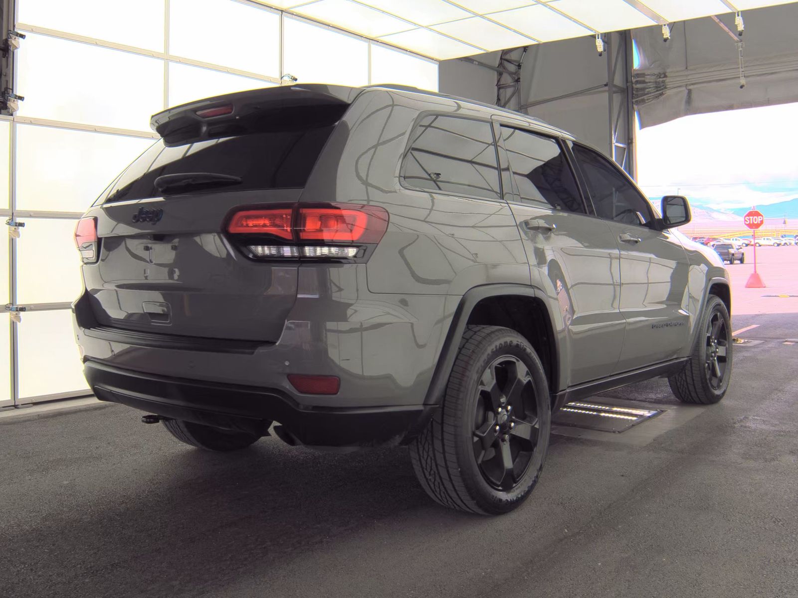 2019 Jeep Grand Cherokee Laredo Upland Edition RWD