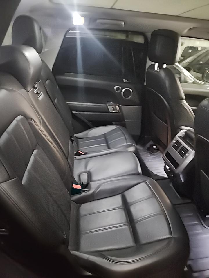 2020 Land Rover Range Rover Sport HSE AWD