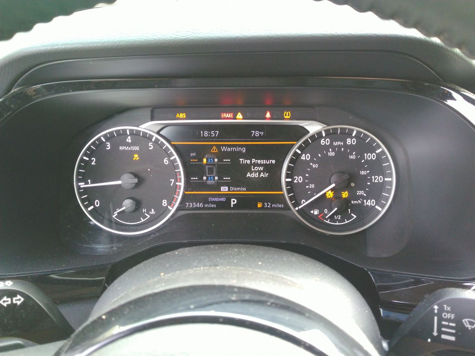 2024 Nissan Pathfinder SL FWD