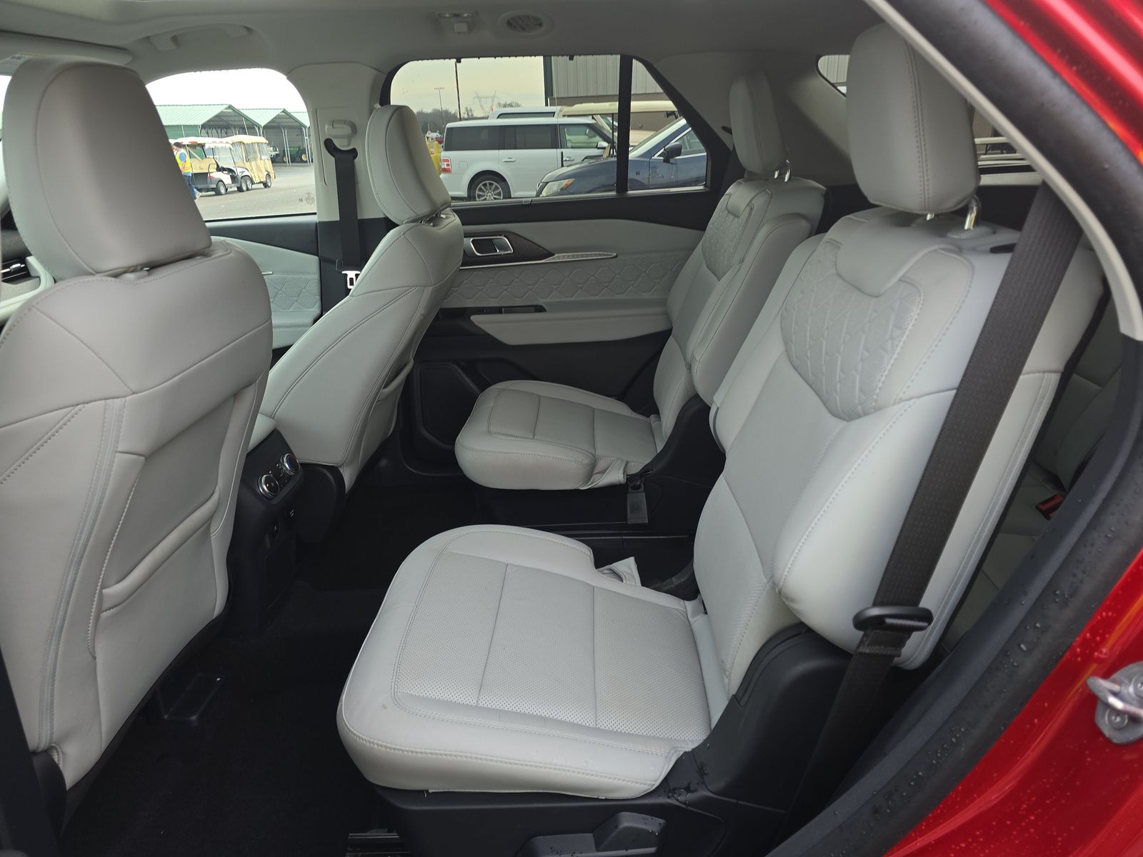 2025 Ford Explorer Platinum RWD