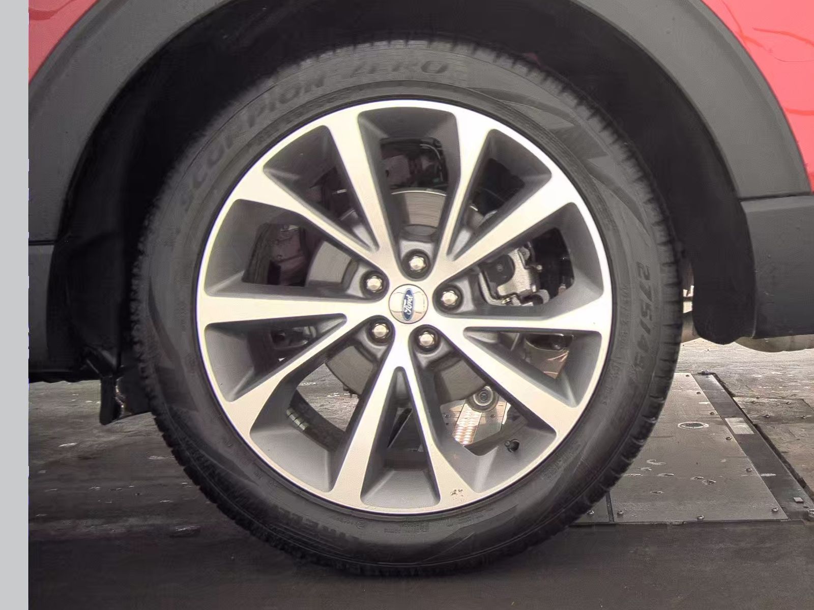 2025 Ford Explorer Platinum RWD