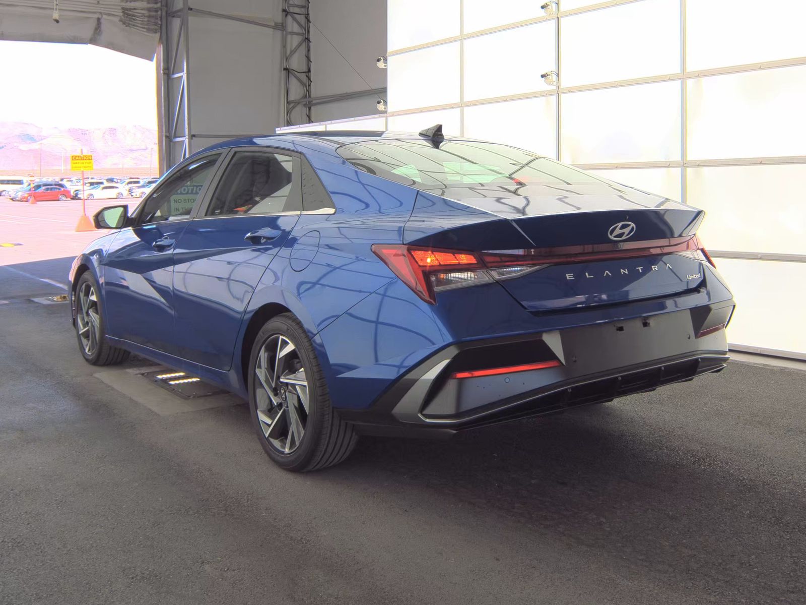 2024 Hyundai Elantra Limited FWD