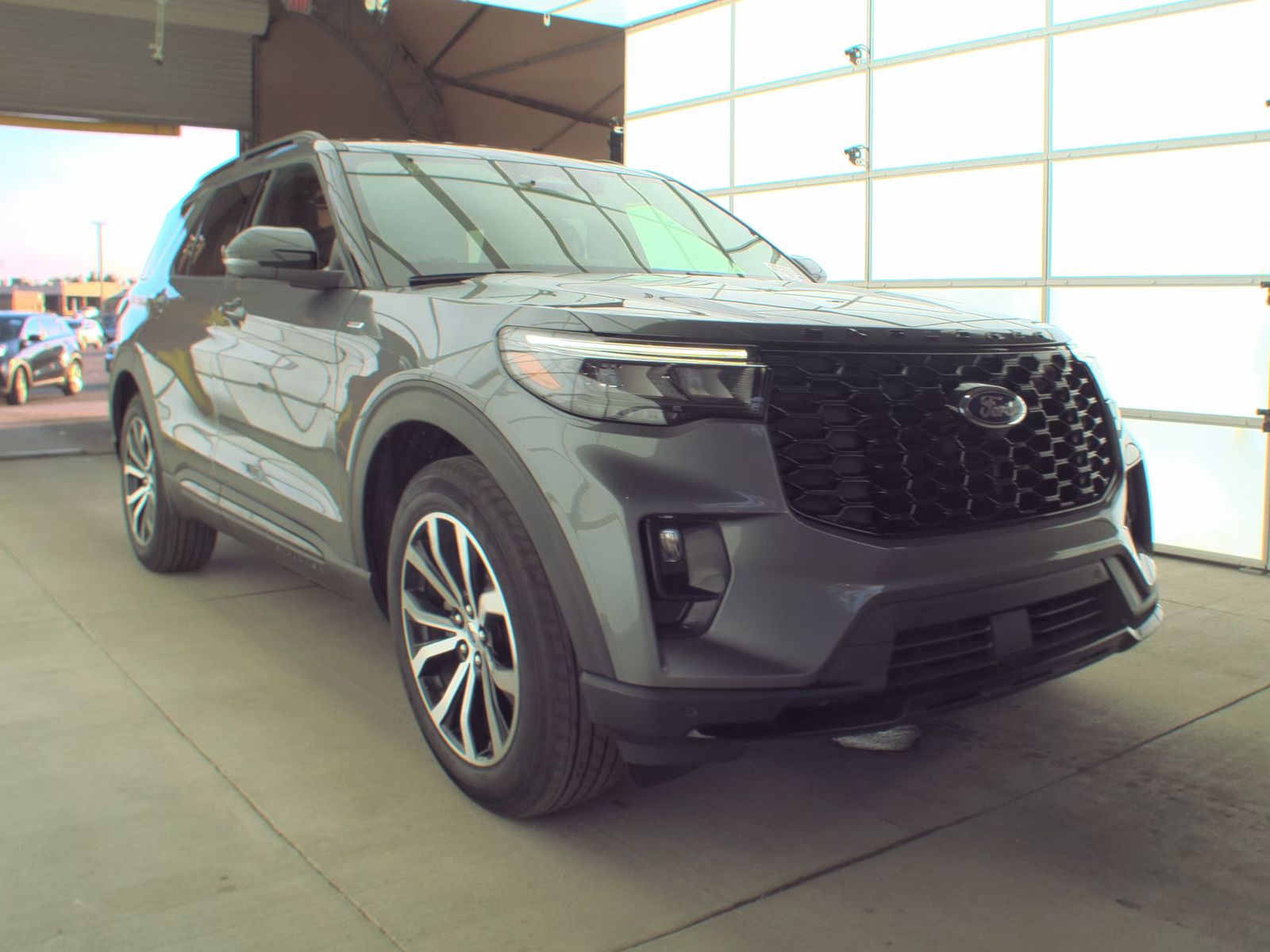 2025 Ford Explorer ST-Line RWD