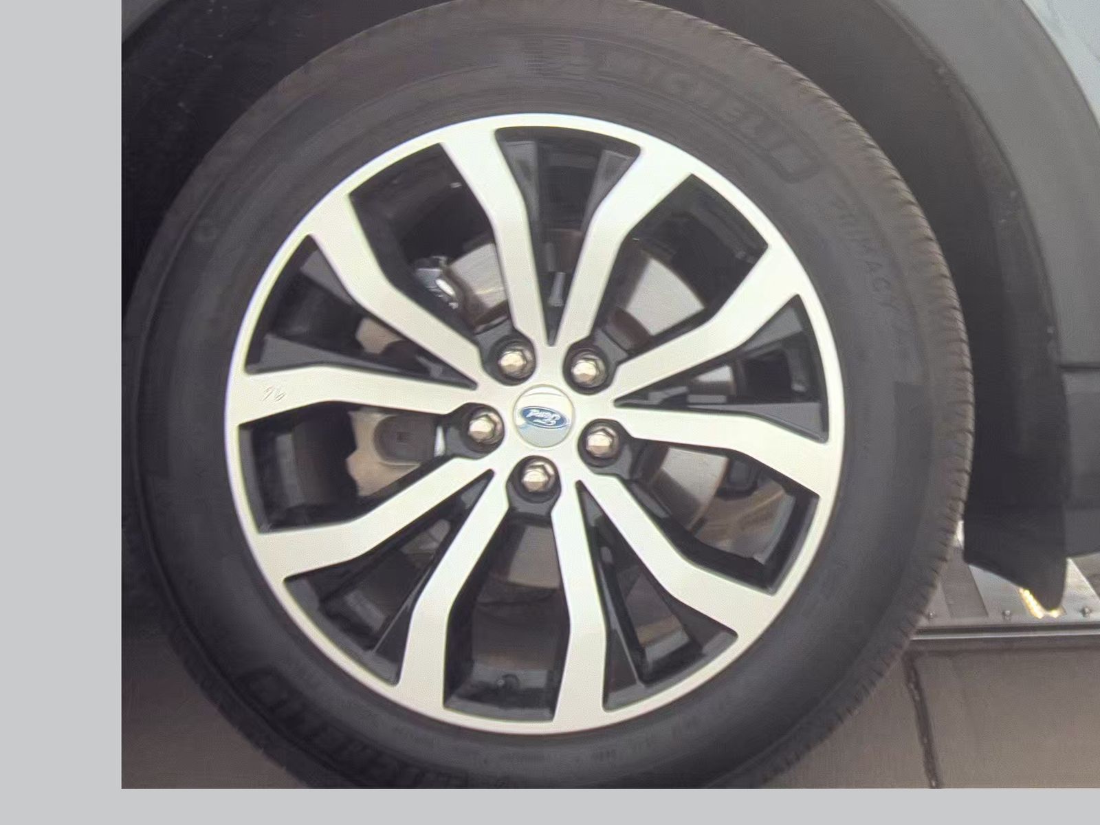 2025 Ford Explorer ST-Line RWD