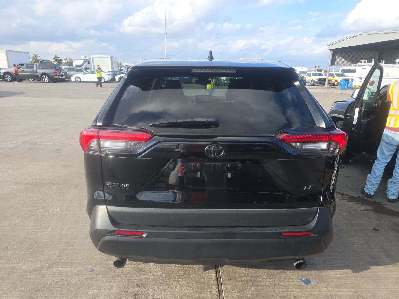 2024 Toyota RAV4 LE FWD