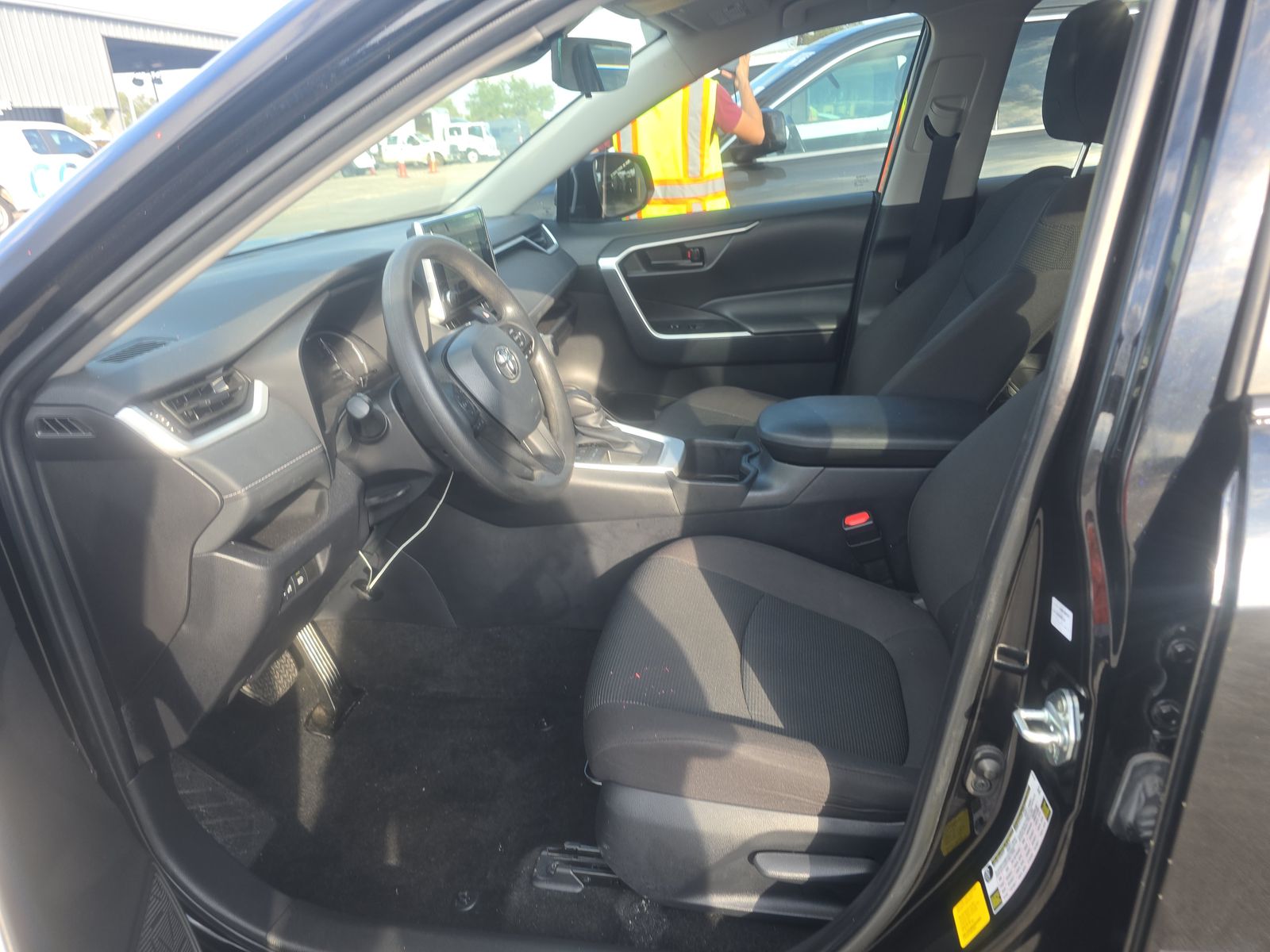 2024 Toyota RAV4 LE FWD