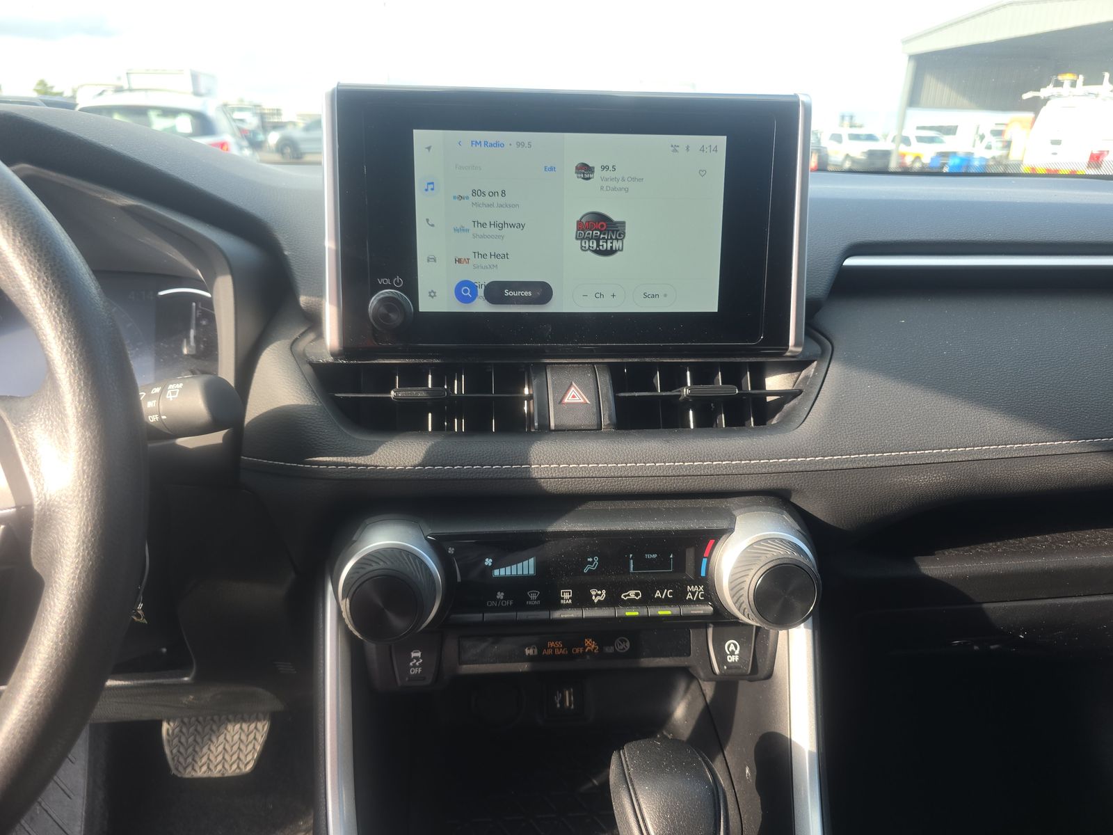 2024 Toyota RAV4 LE FWD