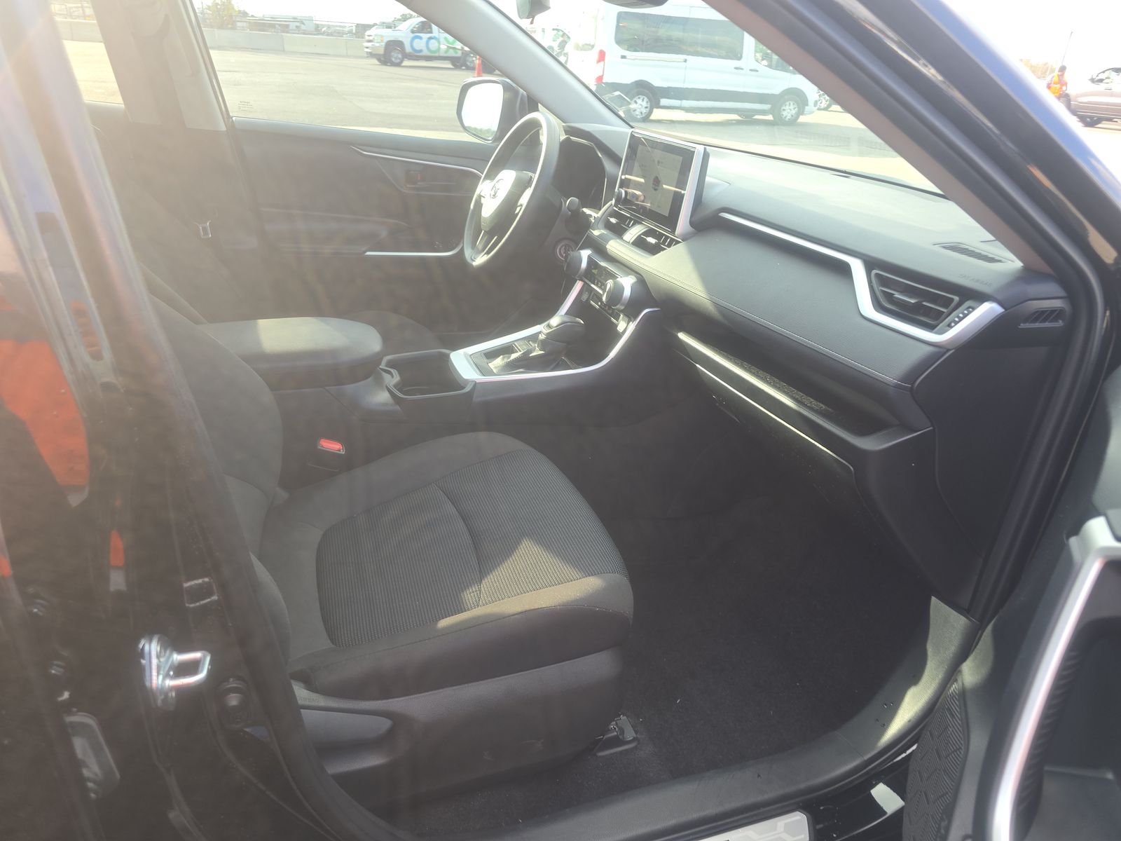 2024 Toyota RAV4 LE FWD