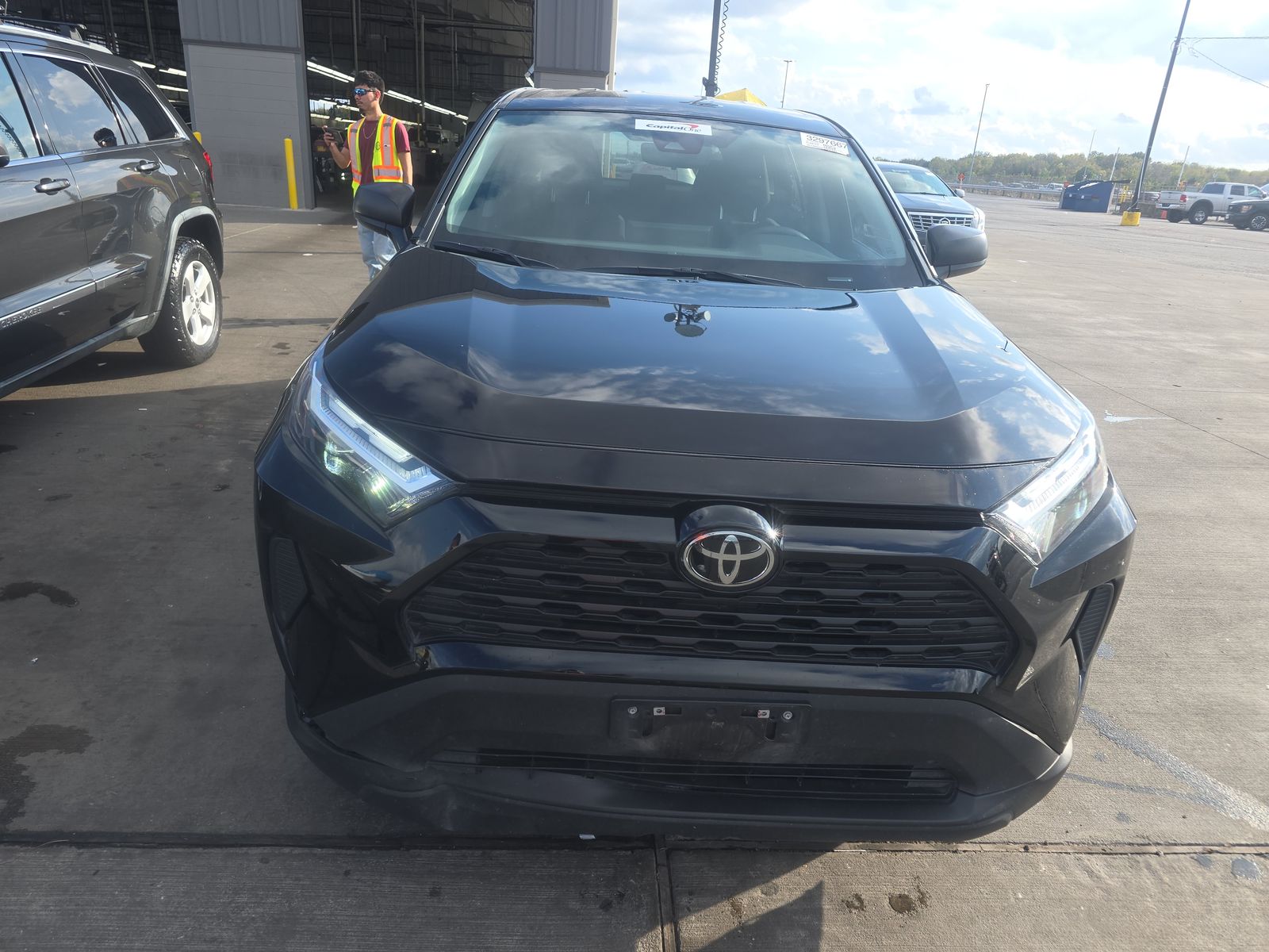 2024 Toyota RAV4 LE FWD