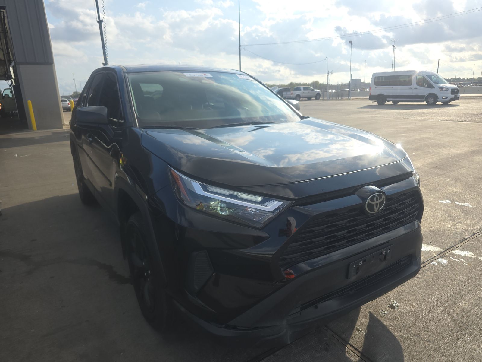 2024 Toyota RAV4 LE FWD