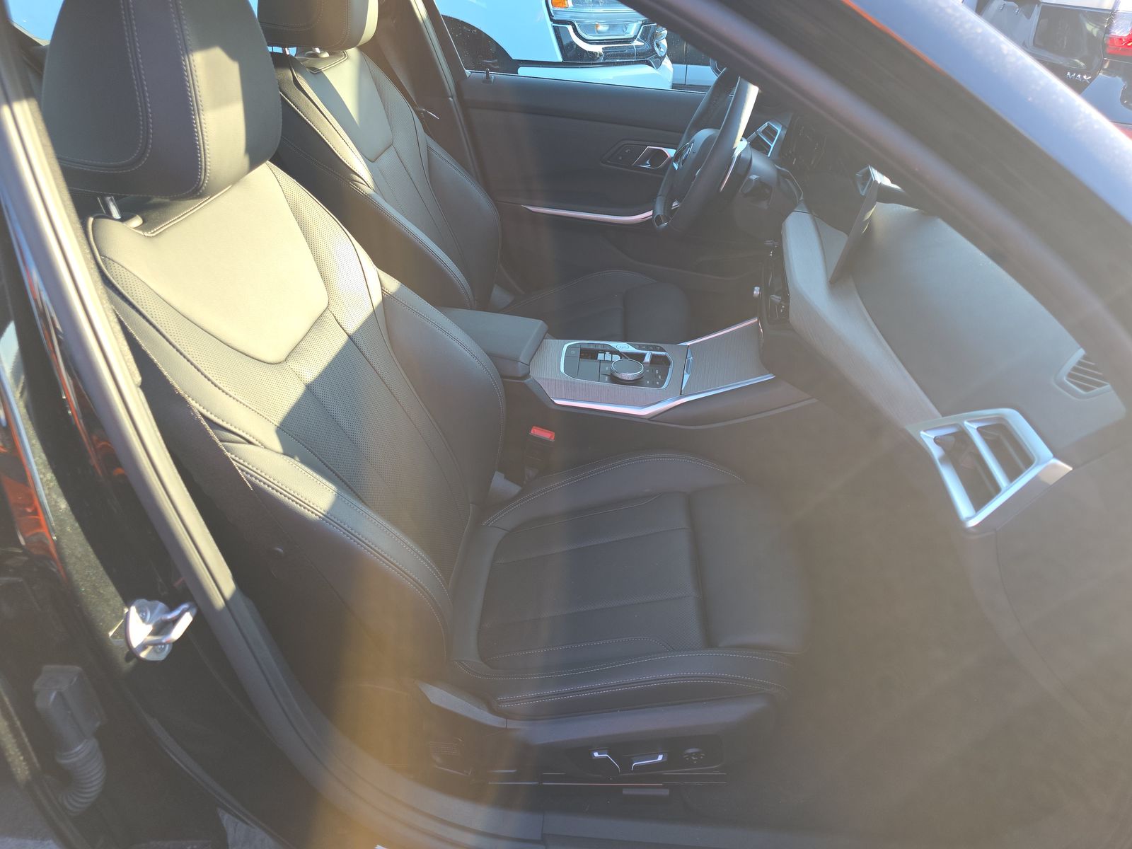 2025 BMW 3 Series 330i RWD