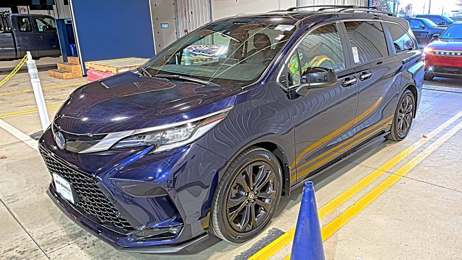 2023 Toyota Sienna XSE FWD