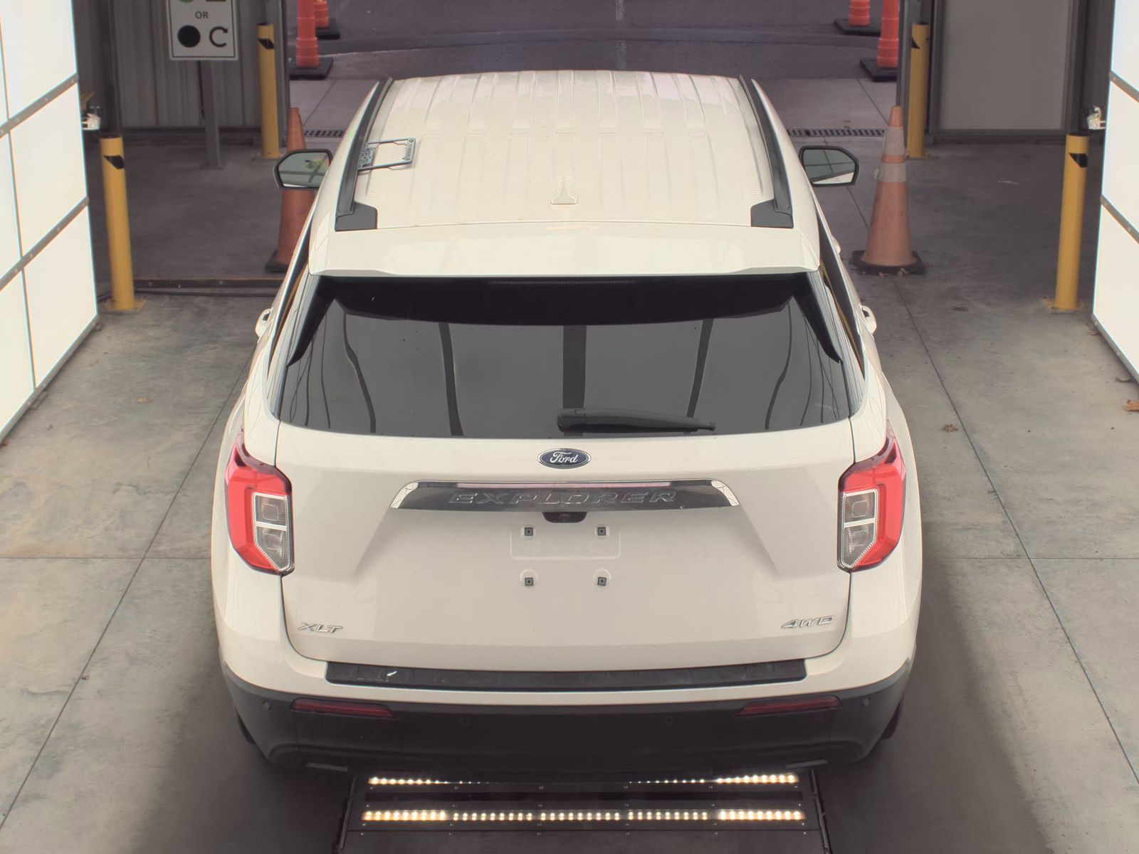 2023 Ford Explorer XLT AWD