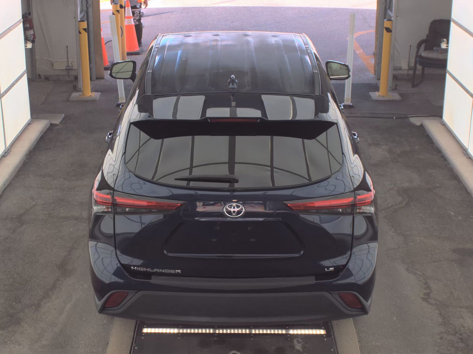 2022 Toyota Highlander LE FWD