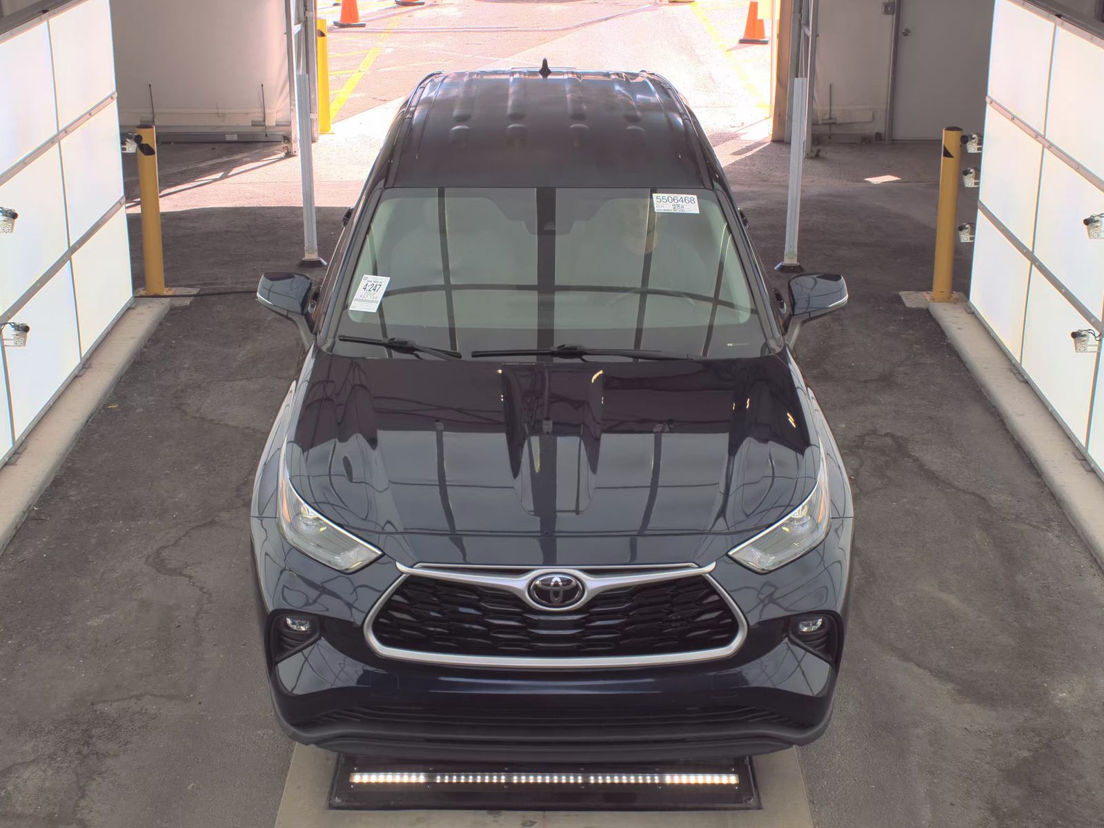 2022 Toyota Highlander LE FWD