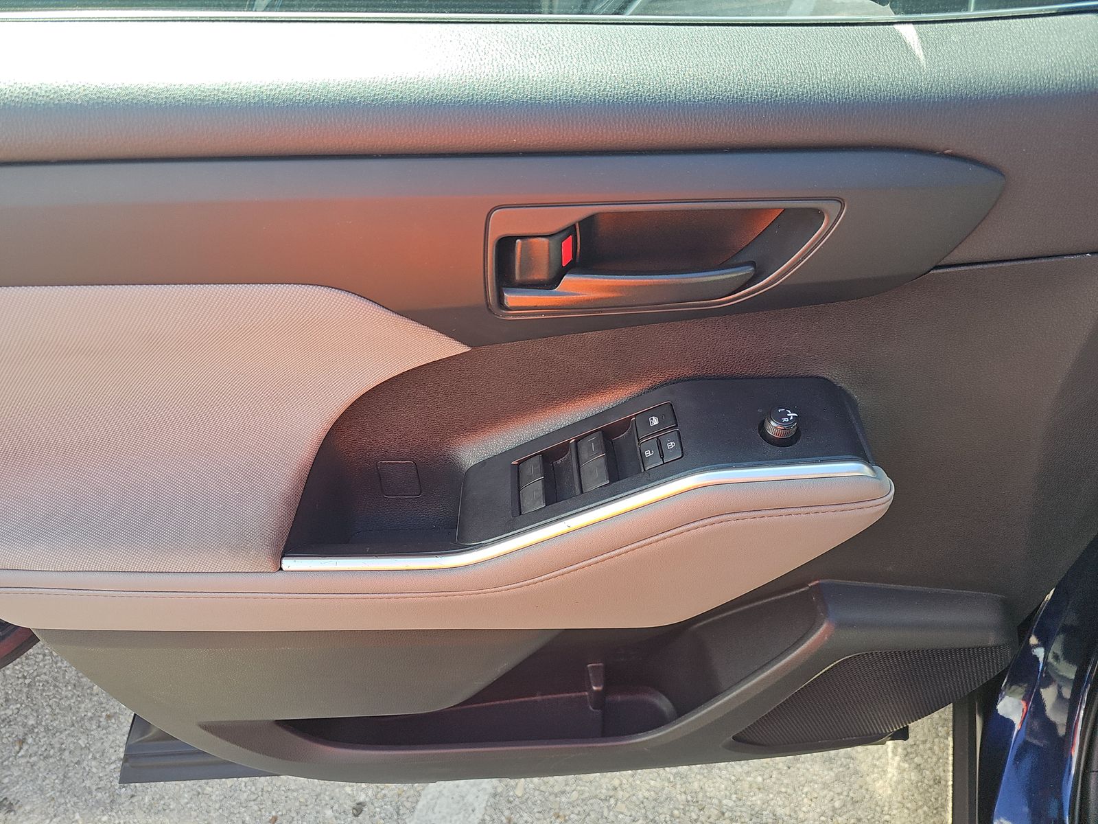 2022 Toyota Highlander LE FWD