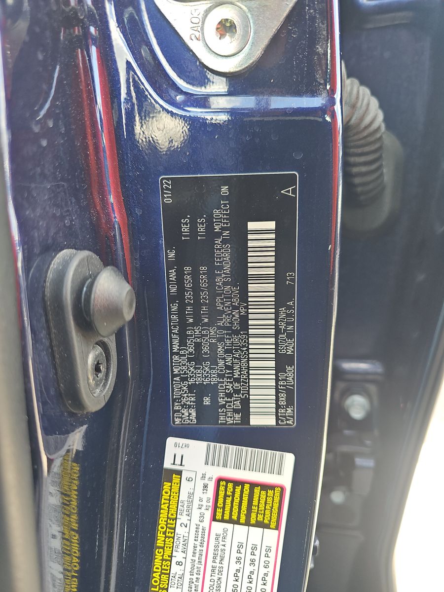 2022 Toyota Highlander LE FWD