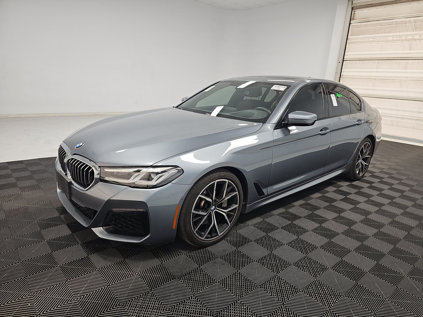 2022 BMW 5 Series 530i RWD
