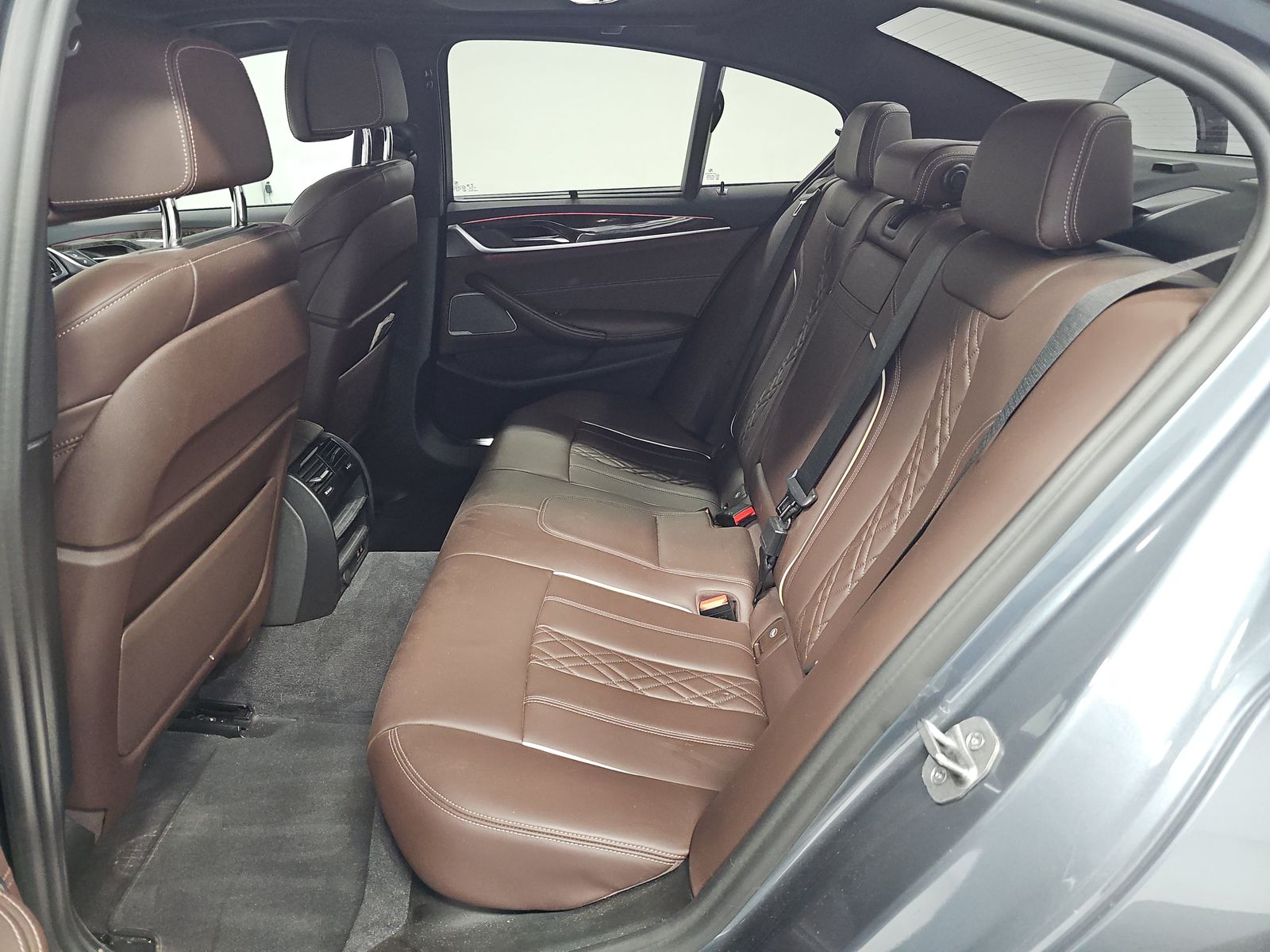 2022 BMW 5 Series 530i RWD