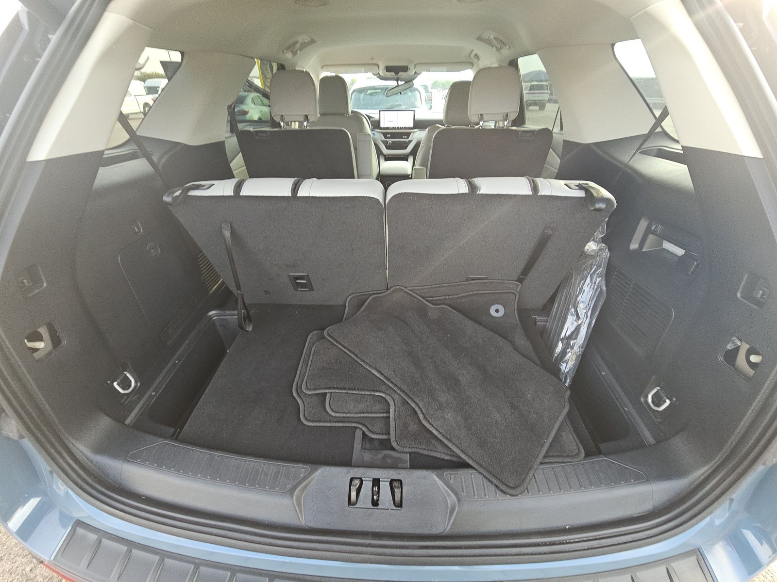 2025 Ford Explorer Active FWD