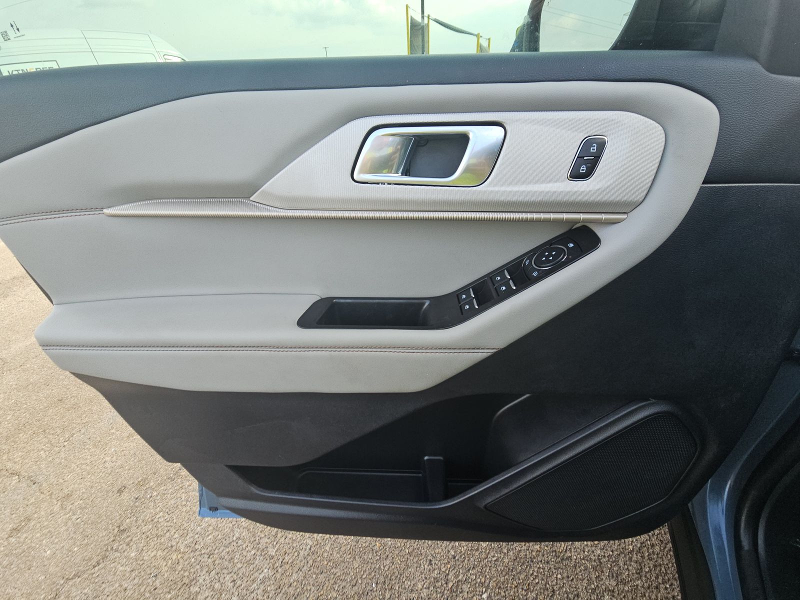 2025 Ford Explorer Active FWD