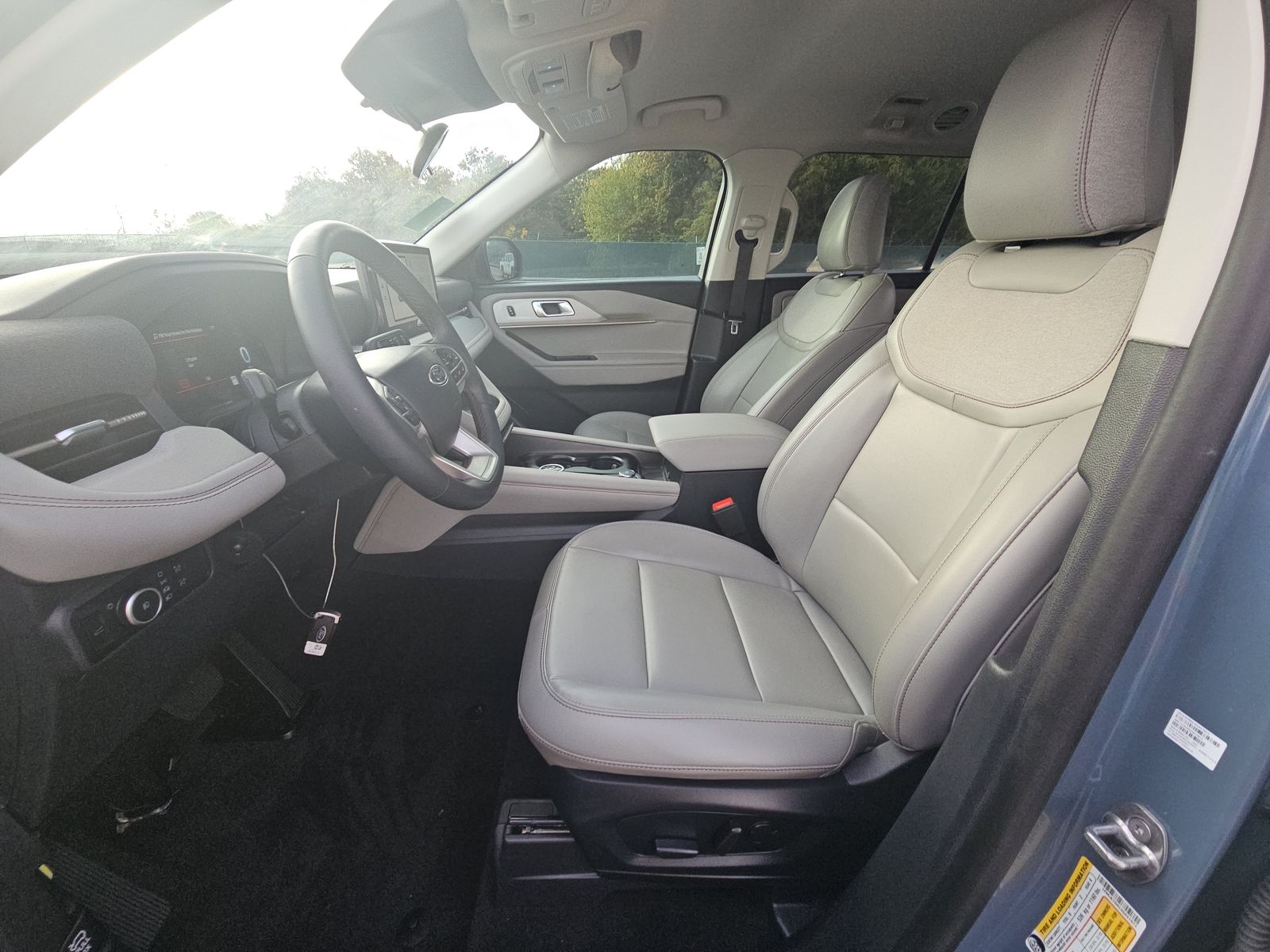 2025 Ford Explorer Active FWD