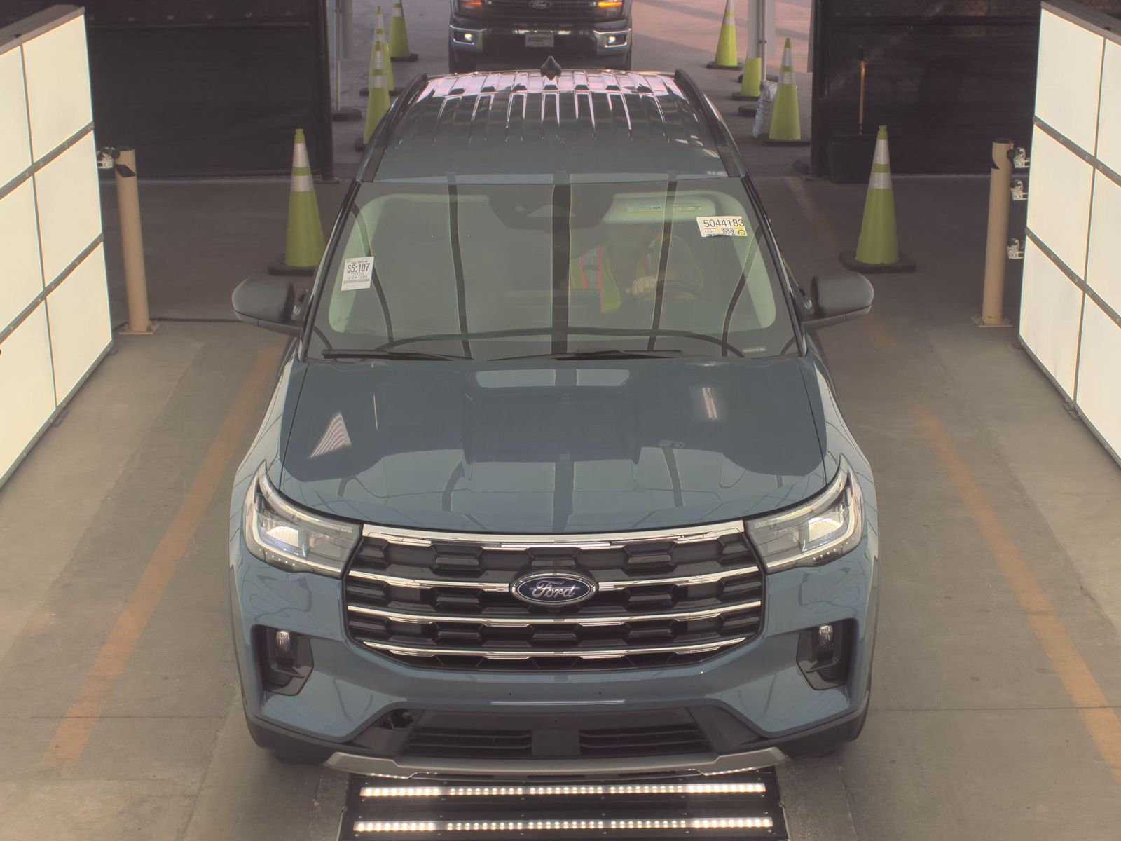 2025 Ford Explorer Active FWD