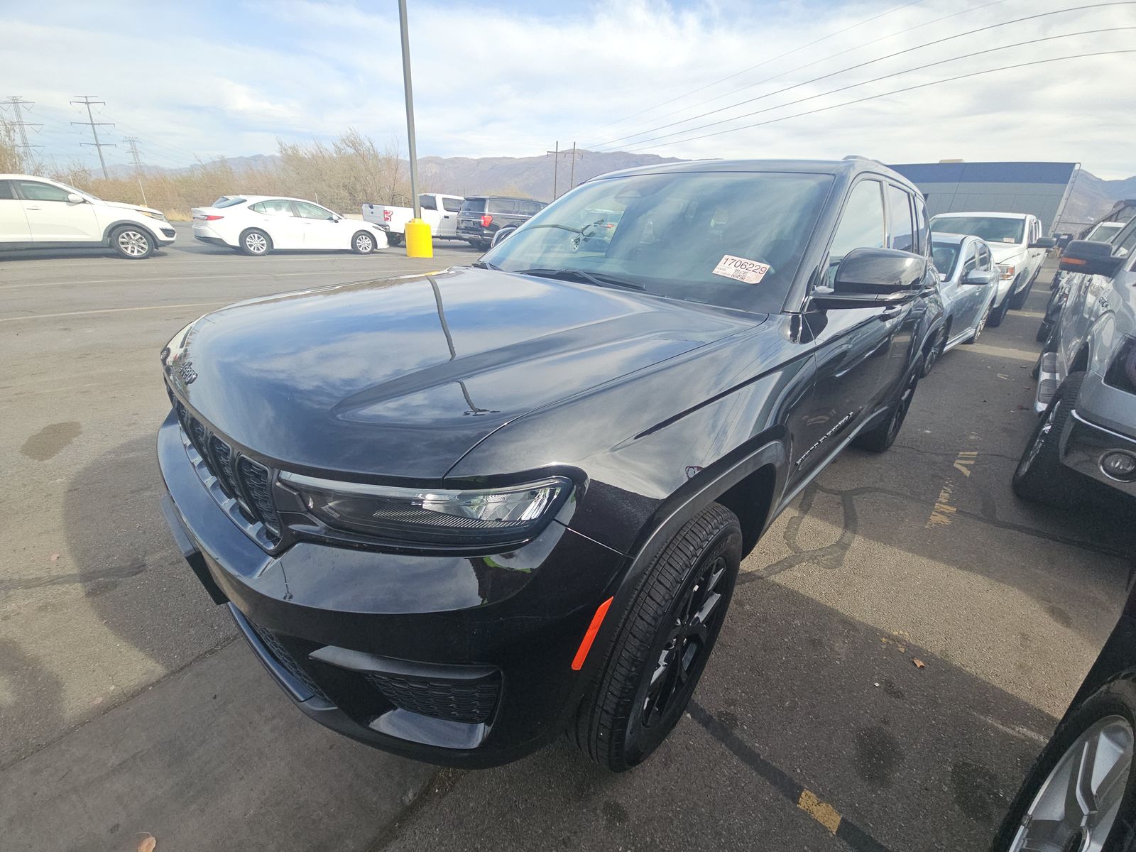 2024 Jeep Grand Cherokee Altitude AWD