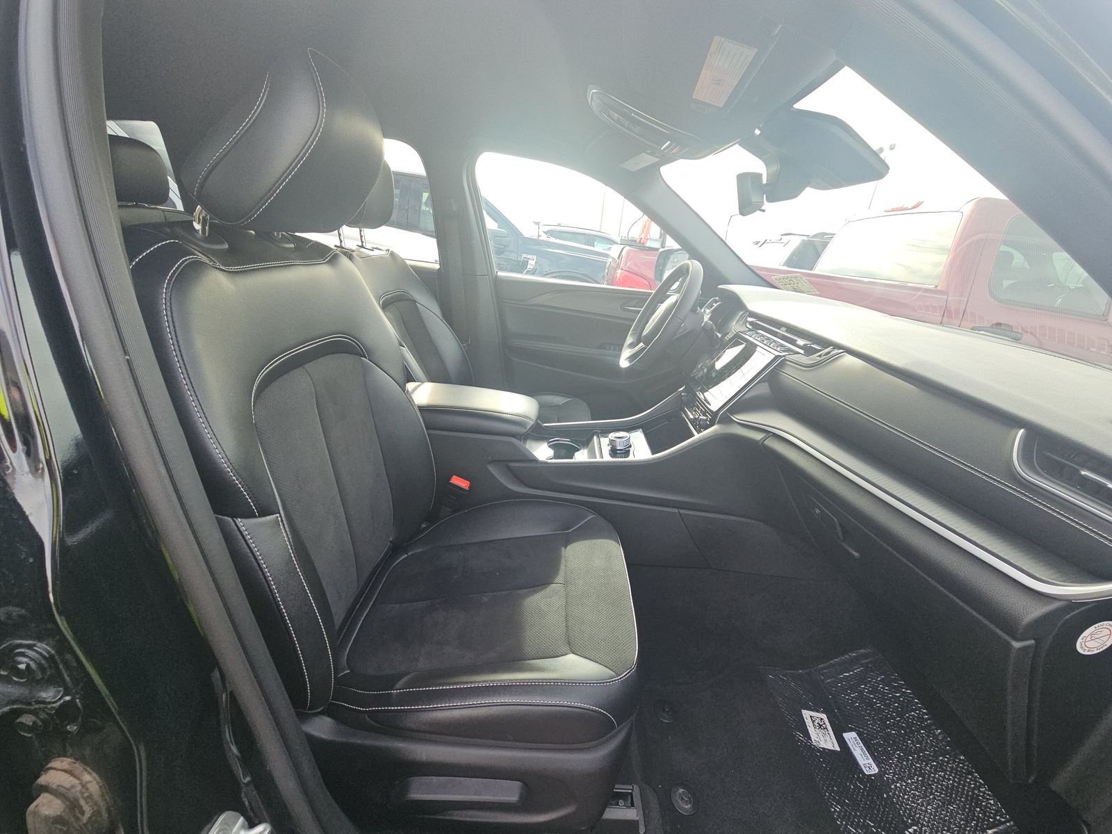 2024 Jeep Grand Cherokee Altitude AWD