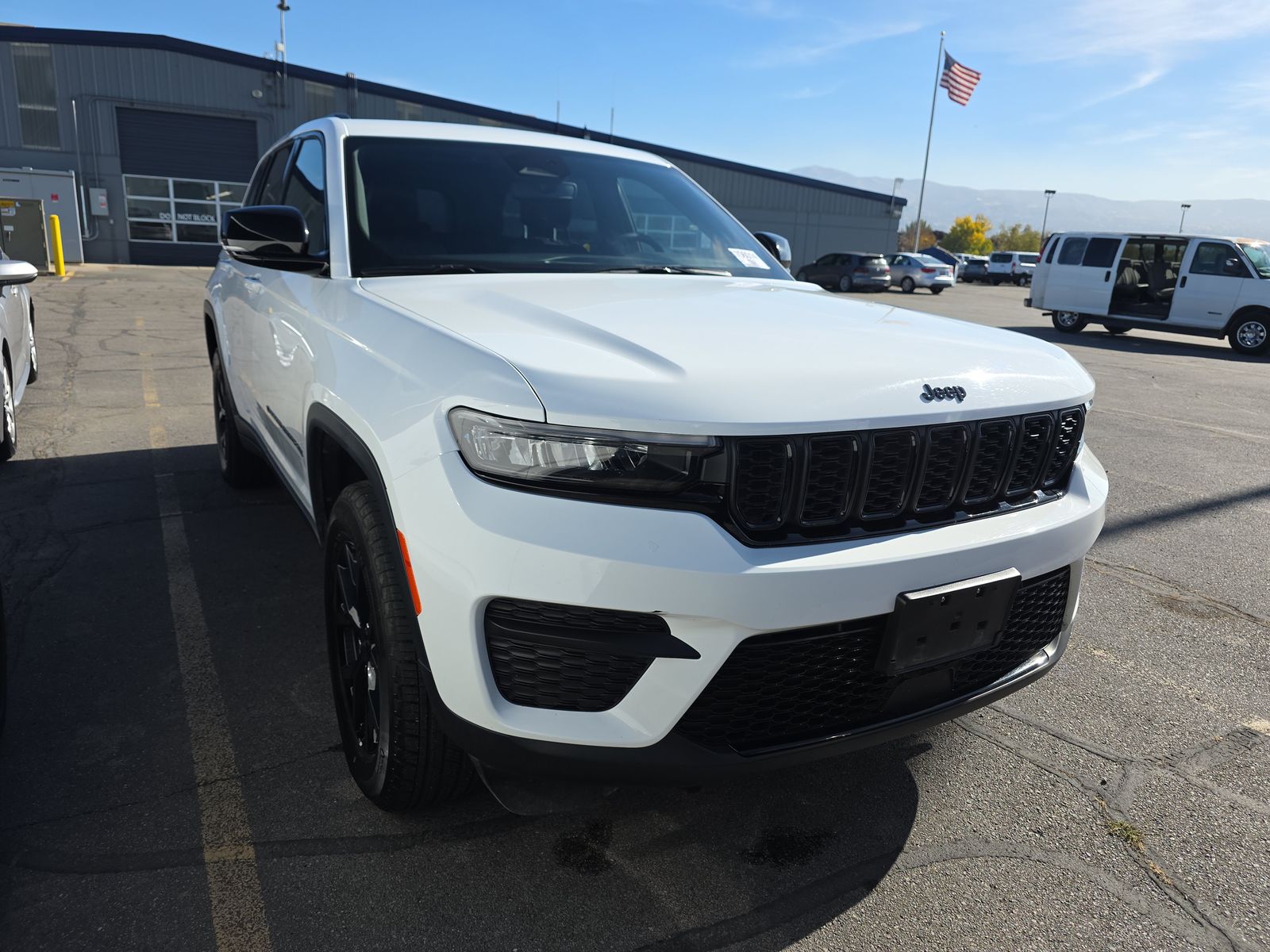 2024 Jeep Grand Cherokee Altitude AWD