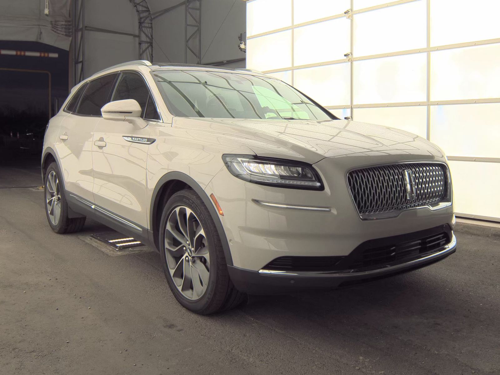 2022 Lincoln Nautilus Reserve AWD