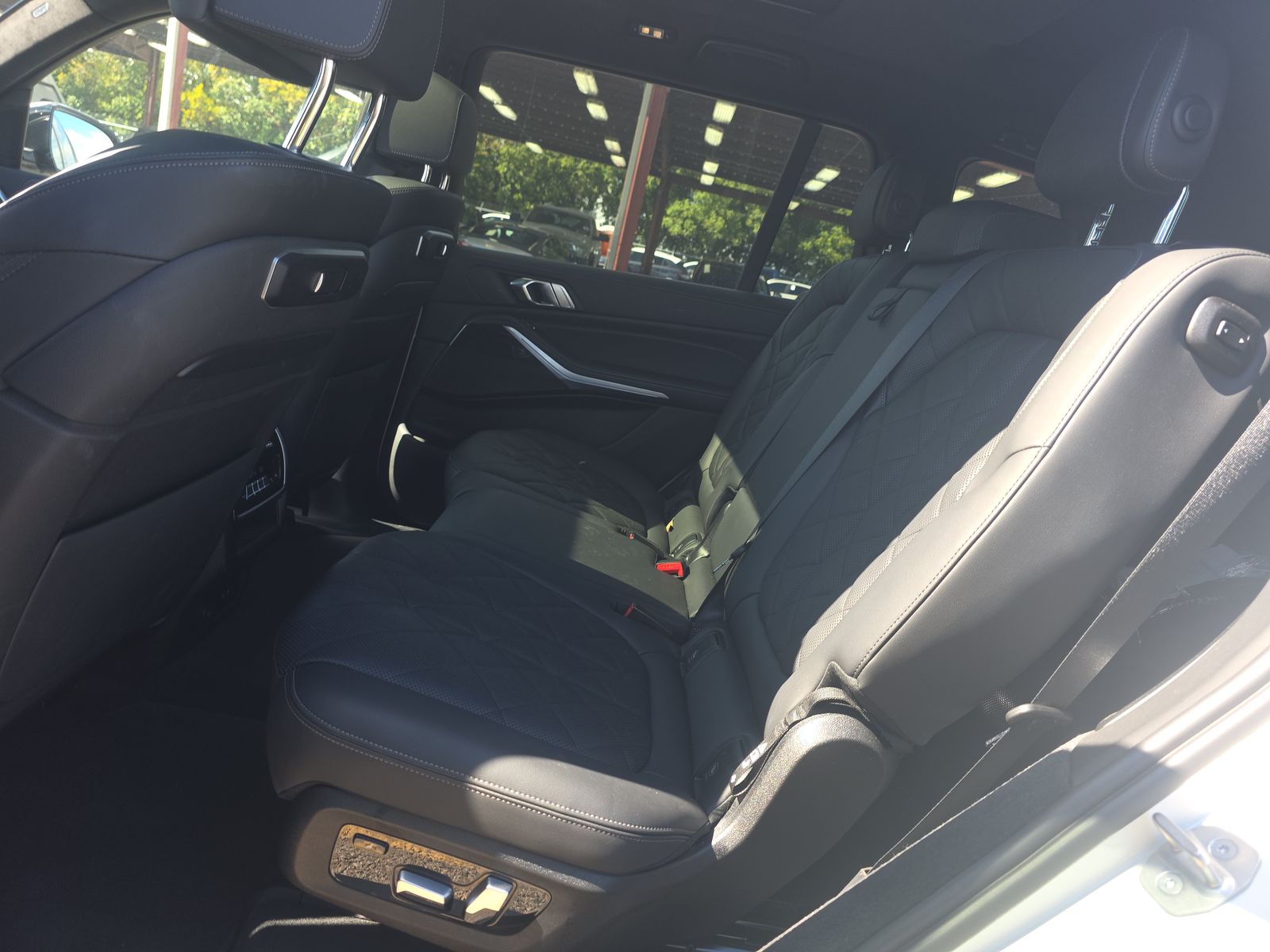 2023 BMW X7 xDrive40i AWD