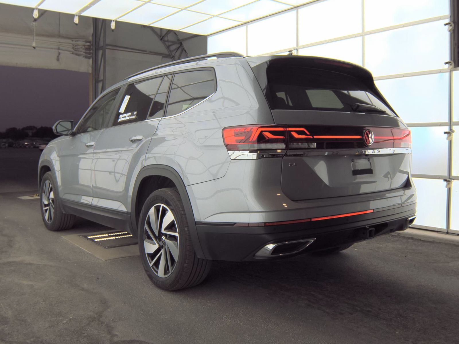 2024 Volkswagen Atlas 2.0T SE FWD