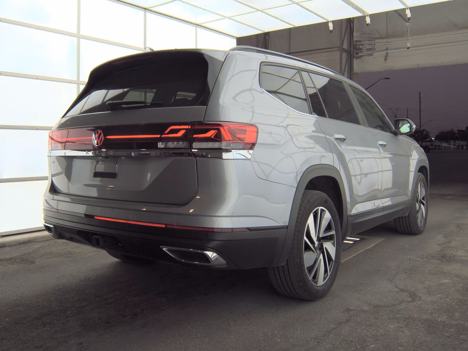 2024 Volkswagen Atlas 2.0T SE FWD