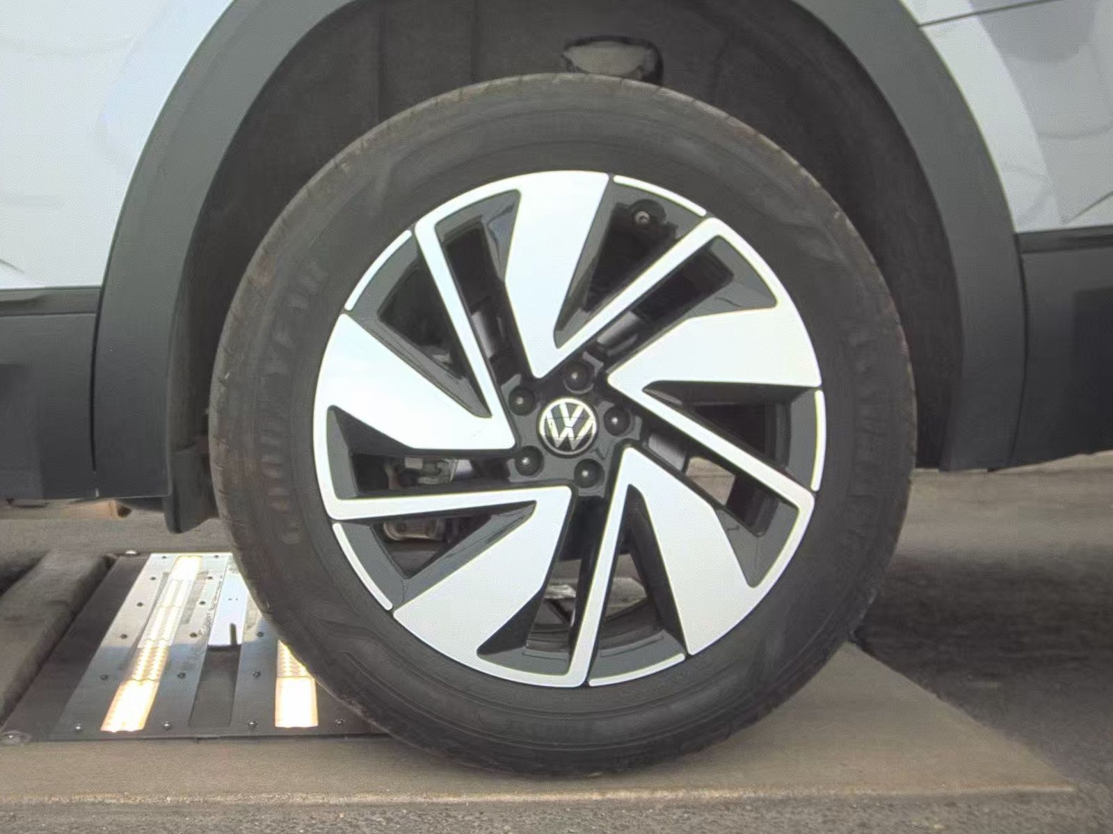 2024 Volkswagen Atlas 2.0T SE FWD