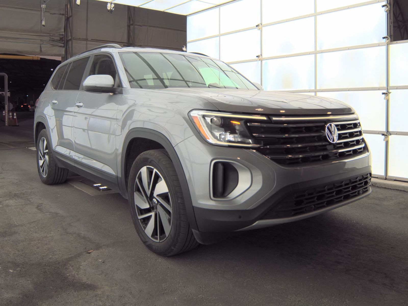 2024 Volkswagen Atlas 2.0T SE FWD