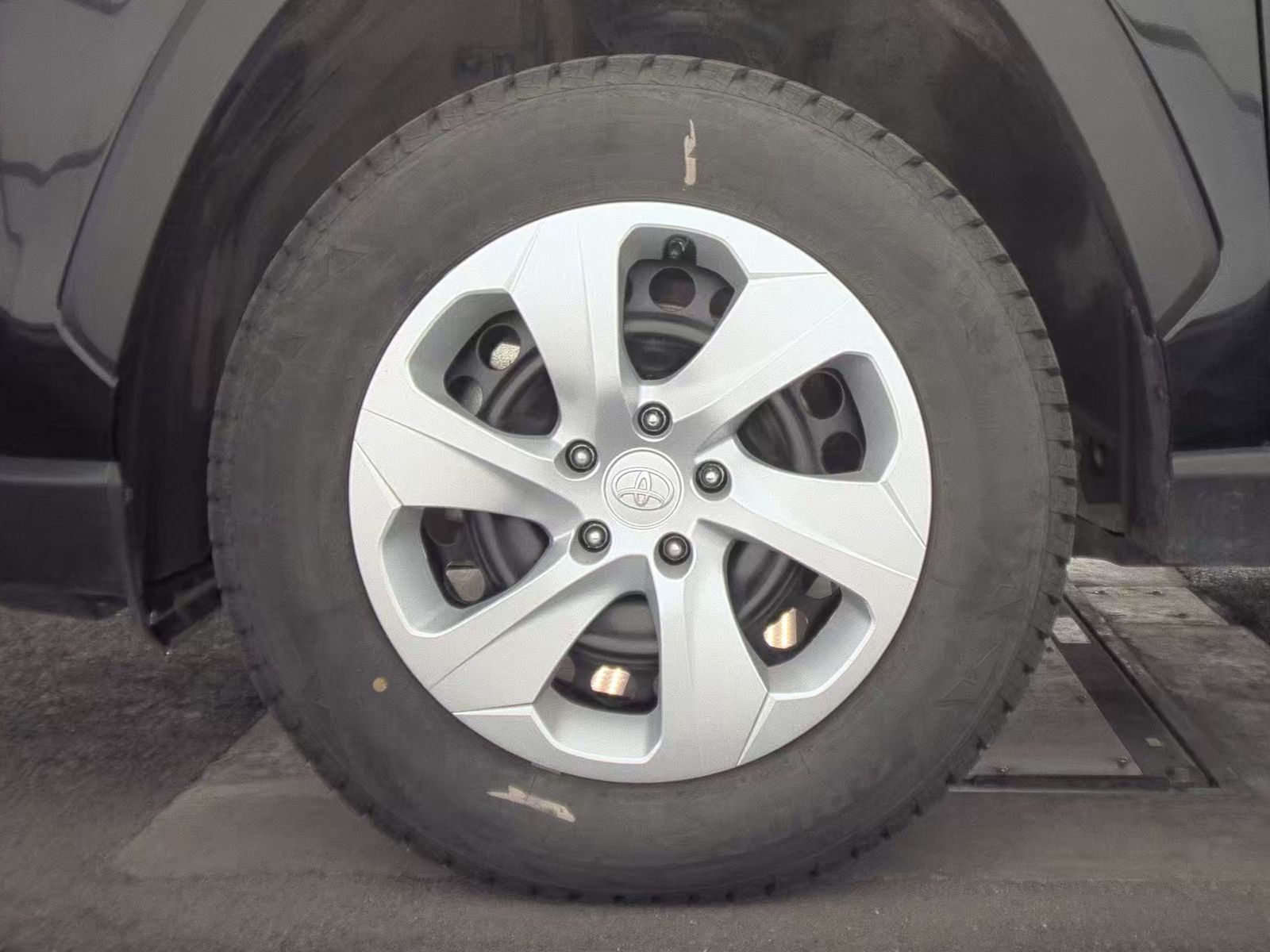 2024 Toyota RAV4 LE AWD