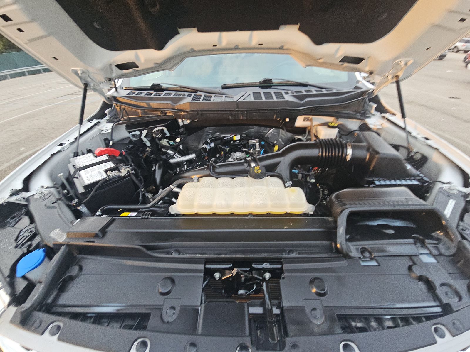 2023 Ford F-150 Lariat AWD