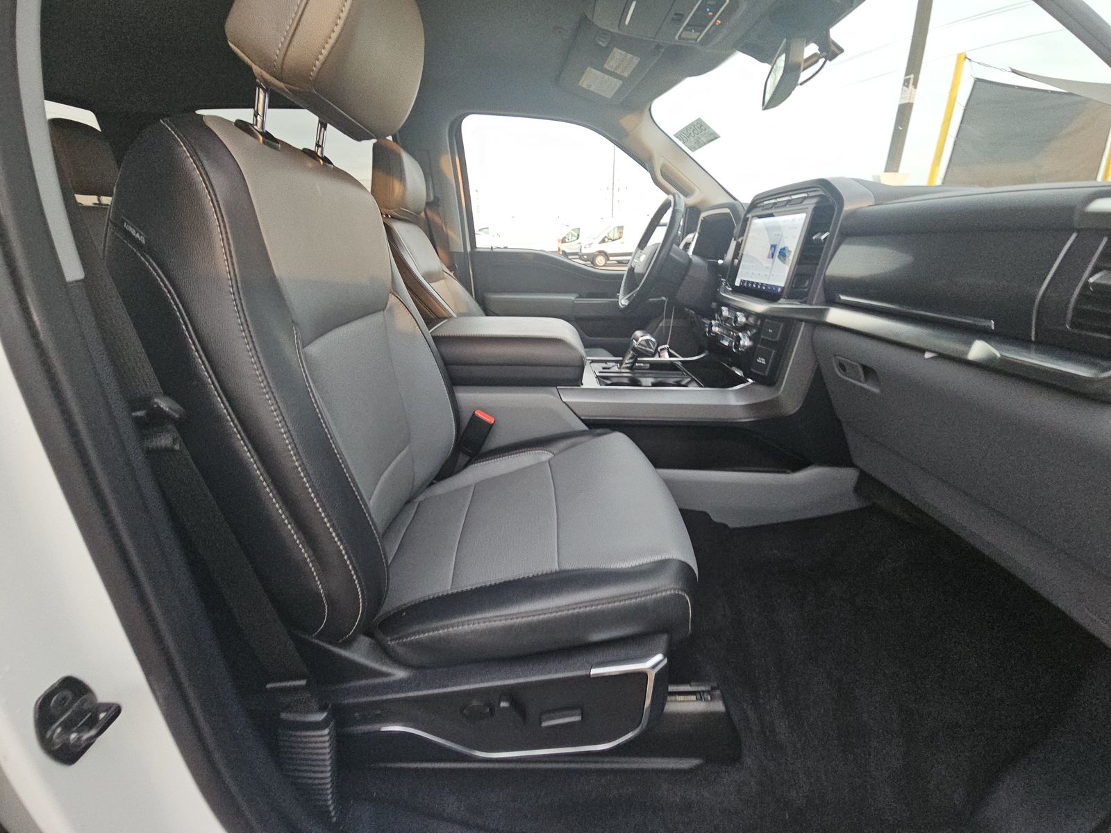 2023 Ford F-150 Lariat AWD