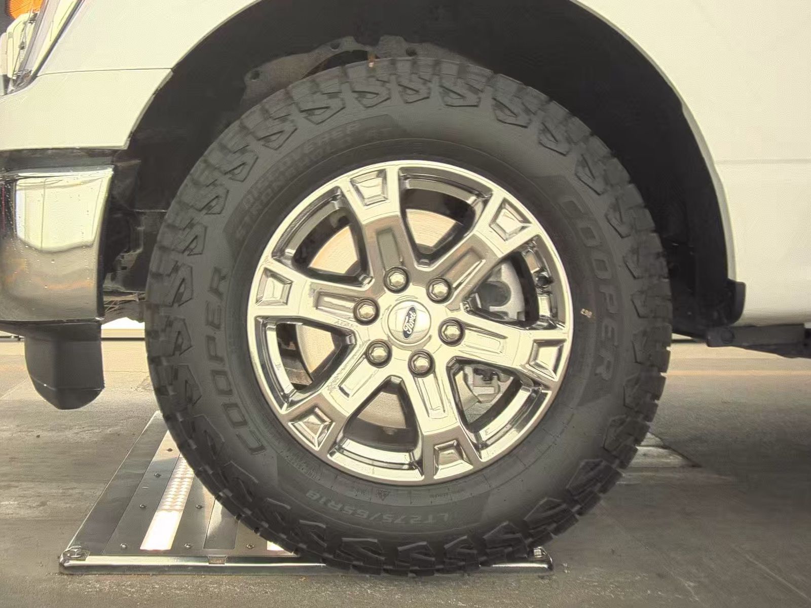 2023 Ford F-150 Lariat AWD