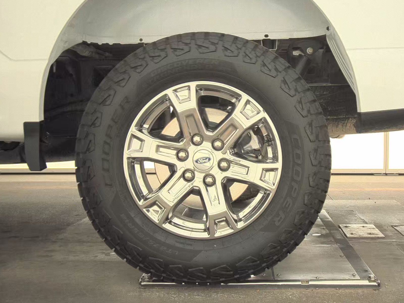 2023 Ford F-150 Lariat AWD